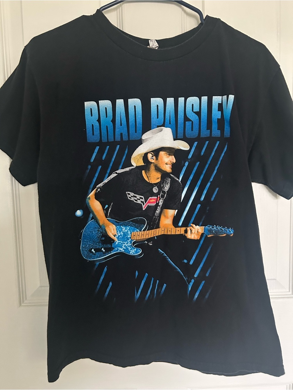 Brad Paisley Concert Tee - Medium Black with Blue Print - Picture 2 of 5